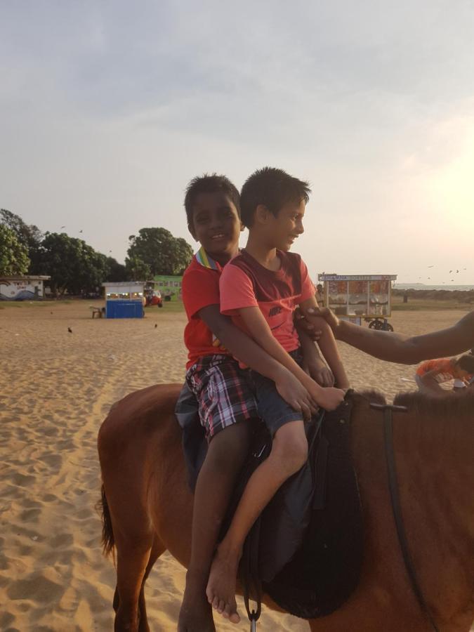 Familyhouse Negombo Exterior foto